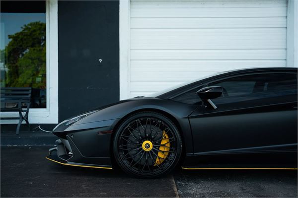 2018 Lamborghini Aventador S in Matte Black - exterior photo 13
