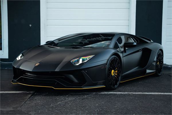 2018 Lamborghini Aventador S in Matte Black - exterior photo 3