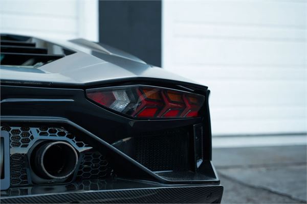 2018 Lamborghini Aventador S in Matte Black - exterior photo 22