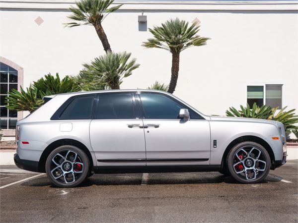 2022 Rolls-Royce Cullinan Black Badge in Ice Premiere Silver - exterior photo 4