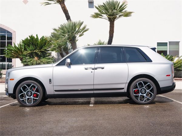 2022 Rolls-Royce Cullinan Black Badge in Ice Premiere Silver - exterior photo 14