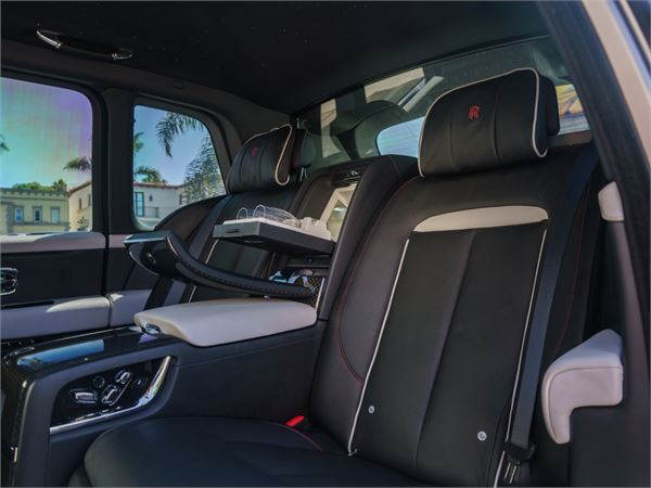 2022 Rolls-Royce Cullinan Black Badge in Ice Premiere Silver - interior photo 20