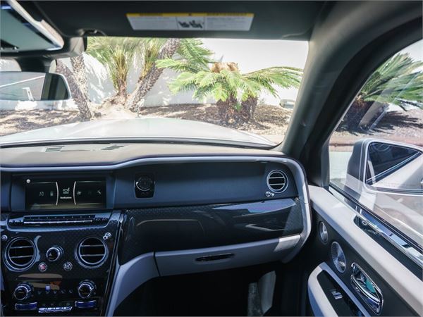 2022 Rolls-Royce Cullinan Black Badge in Ice Premiere Silver - interior photo 24