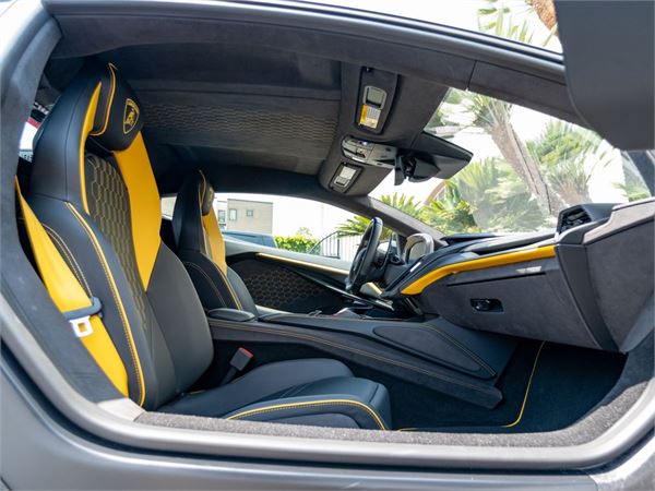 2025 Lamborghini Revuelto in Blu Amnis Matte - interior photo 22