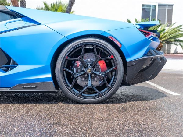 2025 Lamborghini Revuelto in Blu Amnis Matte - exterior photo 10