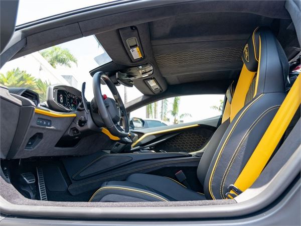 2025 Lamborghini Revuelto in Blu Amnis Matte - interior photo 21