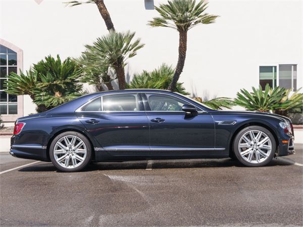 2023 Bentley Flying Spur Hybrid in Dark Sapphire - exterior photo 3
