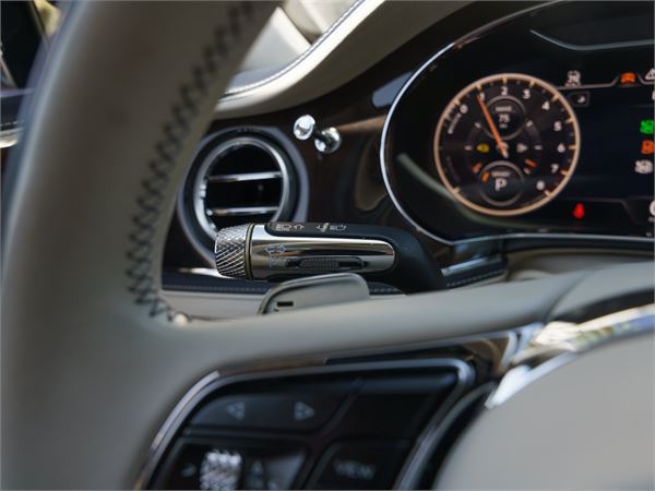 2023 Bentley Flying Spur Hybrid in Dark Sapphire - interior photo 22