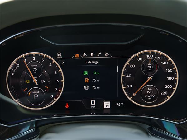 2023 Bentley Flying Spur Hybrid in Dark Sapphire - interior photo 18