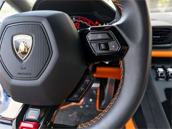 2023 Lamborghini Huracan Tecnica in Blue Eleos Metallic - interior photo 24