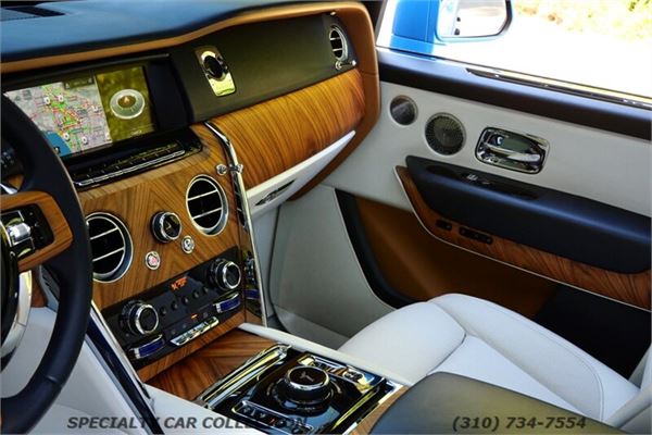 2019 Rolls-Royce Cullinan in Galileo Blue - interior photo 20