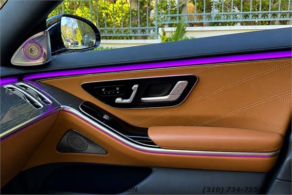 2021 Maybach S580 4MATIC in Onyx Black Metallic - interior photo 14