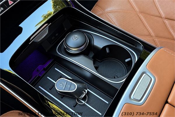 2021 Maybach S580 4MATIC in Onyx Black Metallic - interior photo 13