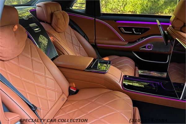 2021 Maybach S580 4MATIC in Onyx Black Metallic - interior photo 11
