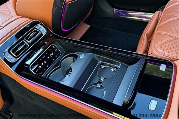 2021 Maybach S580 4MATIC in Onyx Black Metallic - interior photo 17