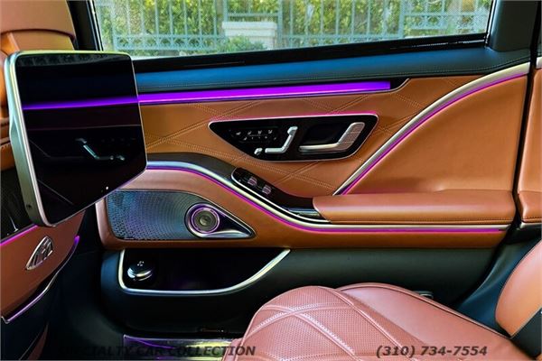 2021 Maybach S580 4MATIC in Onyx Black Metallic - interior photo 18
