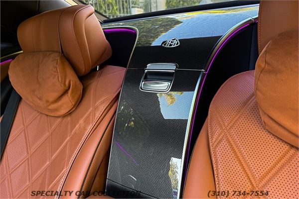 2021 Maybach S580 4MATIC in Onyx Black Metallic - interior photo 19