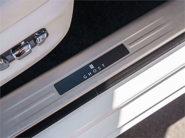 2023 Rolls-Royce Ghost Silver Badge in Arctic White - interior photo 19