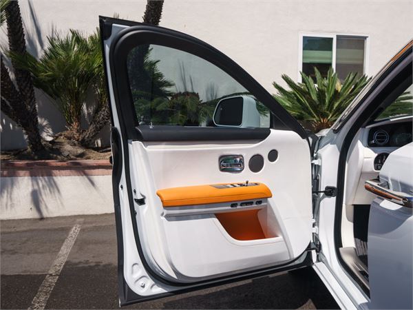 2023 Rolls-Royce Ghost Silver Badge in Arctic White - interior photo 21