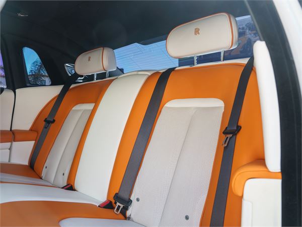 2023 Rolls-Royce Ghost Silver Badge in Arctic White - interior photo 18