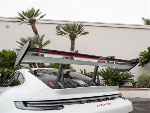 2025 Porsche 911 GT3RS Weissach in White - exterior photo 14