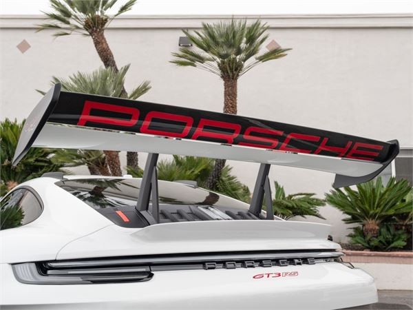 2025 Porsche 911 GT3RS Weissach in White - exterior photo 9