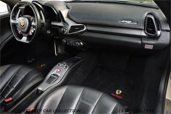 2011 Ferrari 458 Italia Coupe in Bianco Avoria - interior photo 22