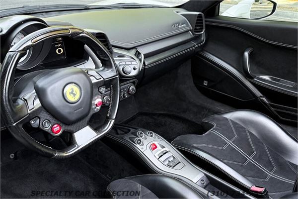 2014 Ferrari 458 Italia Spider in Bianco Avus - interior photo 19
