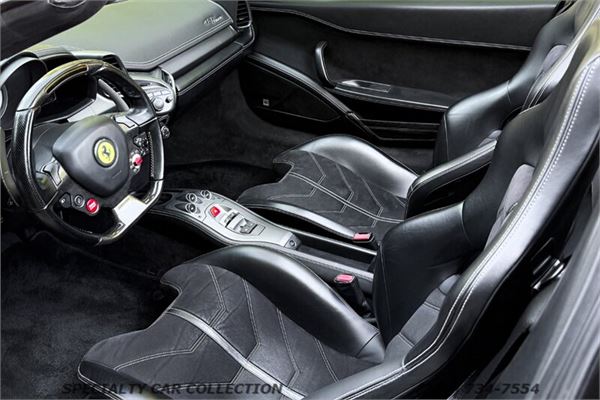 2014 Ferrari 458 Italia Spider in Bianco Avus - interior photo 18