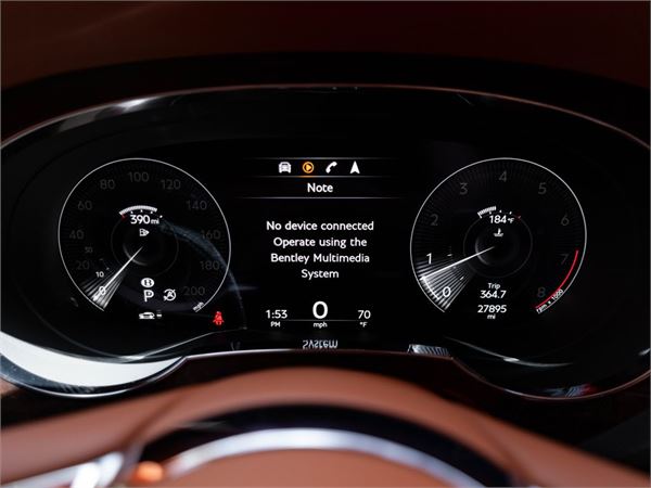 2022 Bentley Bentayga V8 in Glacier White - interior photo 18