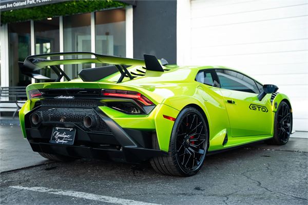 2023 Lamborghini Huracan STO in Verde Citrea - exterior photo 4