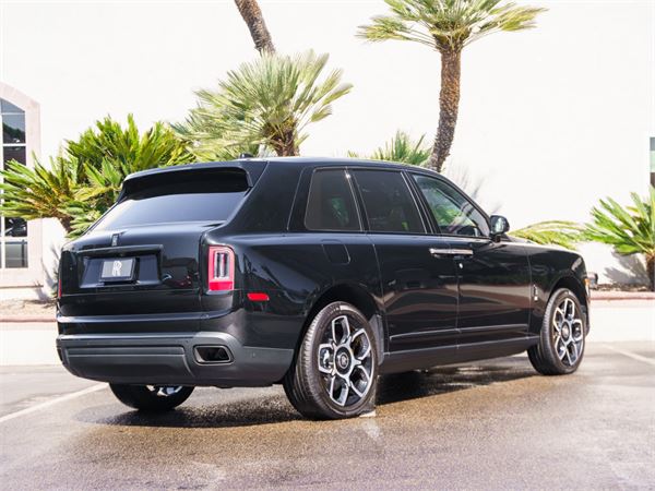 2023 Rolls-Royce Cullinan Black Badge in Black Diamond - exterior photo 3