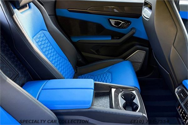 2022 Lamborghini Urus in Bianco Monocerus - interior photo 21