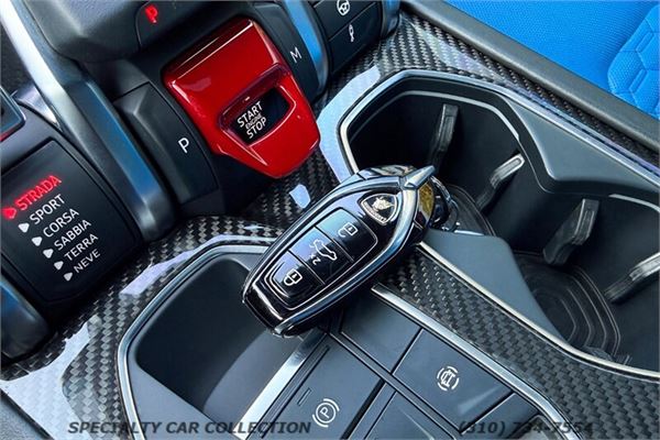 2022 Lamborghini Urus in Bianco Monocerus - detail photo 23