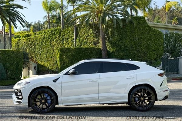 2022 Lamborghini Urus in Bianco Monocerus - exterior photo 8