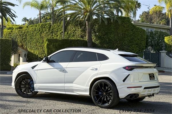 2022 Lamborghini Urus in Bianco Monocerus - exterior photo 7