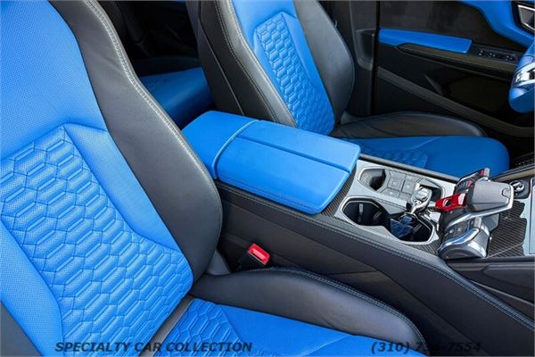 2022 Lamborghini Urus in Bianco Monocerus - interior photo 20