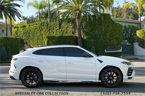 2022 Lamborghini Urus in Bianco Monocerus - exterior photo 4