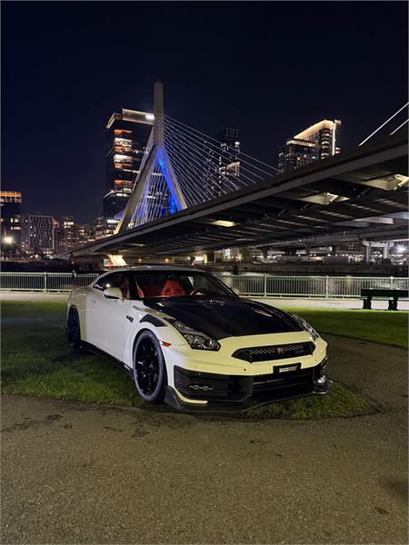 2021 Nissan GTR in Pearl White - exterior photo 3