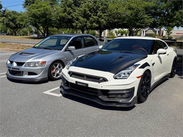 2021 Nissan GTR in Pearl White - exterior photo 9
