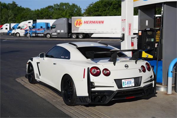 2021 Nissan GTR in Pearl White - exterior photo 8