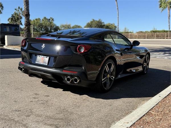 2019 Ferrari Portofino in Nero - exterior photo 5