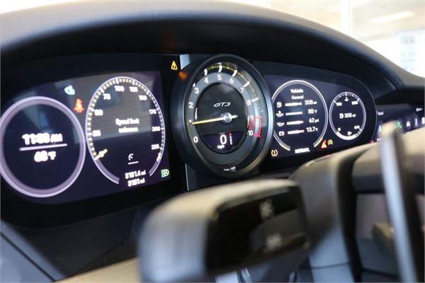 2022 Porsche 911 GT3 in Agate Gray Metallic - interior photo 15