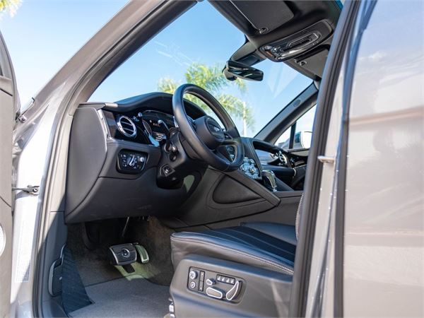 2021 Bentley Bentayga Speed in Hallmark - interior photo 22