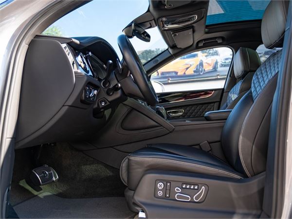 2021 Bentley Bentayga Speed in Hallmark - interior photo 23