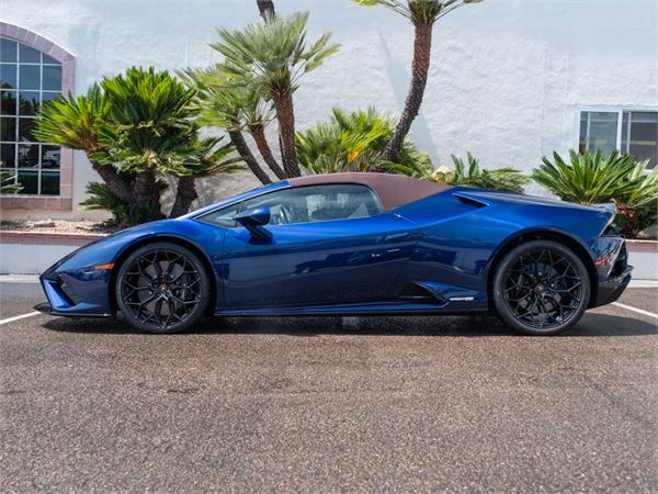 2023 Lamborghini Huracan EVO in Blu Astraeus Metallic - exterior photo 3