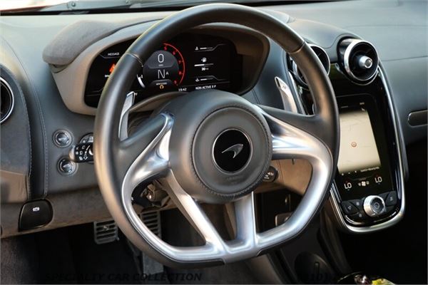 2020 McLaren GT in Red - interior photo 13