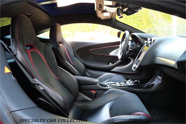 2020 McLaren GT in Red - interior photo 17