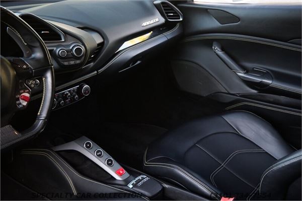 2017 Ferrari 488 GTB in Bianco Avus - interior photo 15