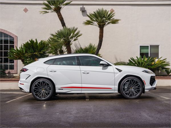 2025 Lamborghini Urus SE in Bianco Monocerus Metallic - exterior photo 3